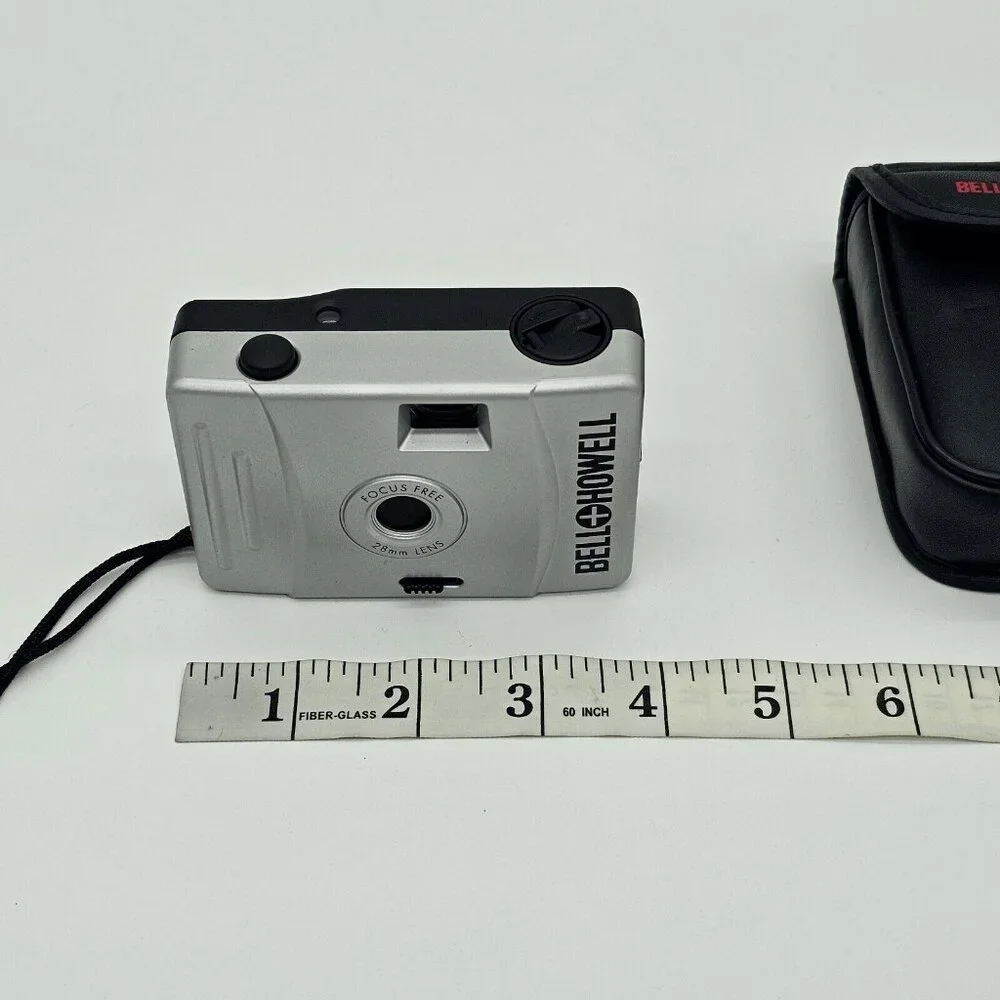 Vtg Bell Howell Point Shoot 35MM Camera Silver Focus Free 28MM Lens Black Case
